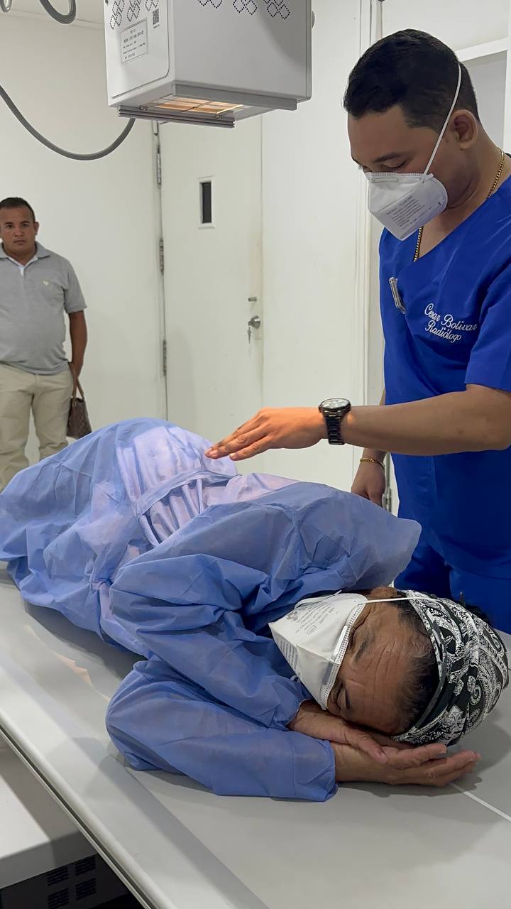 photo 4970229893048675756 y