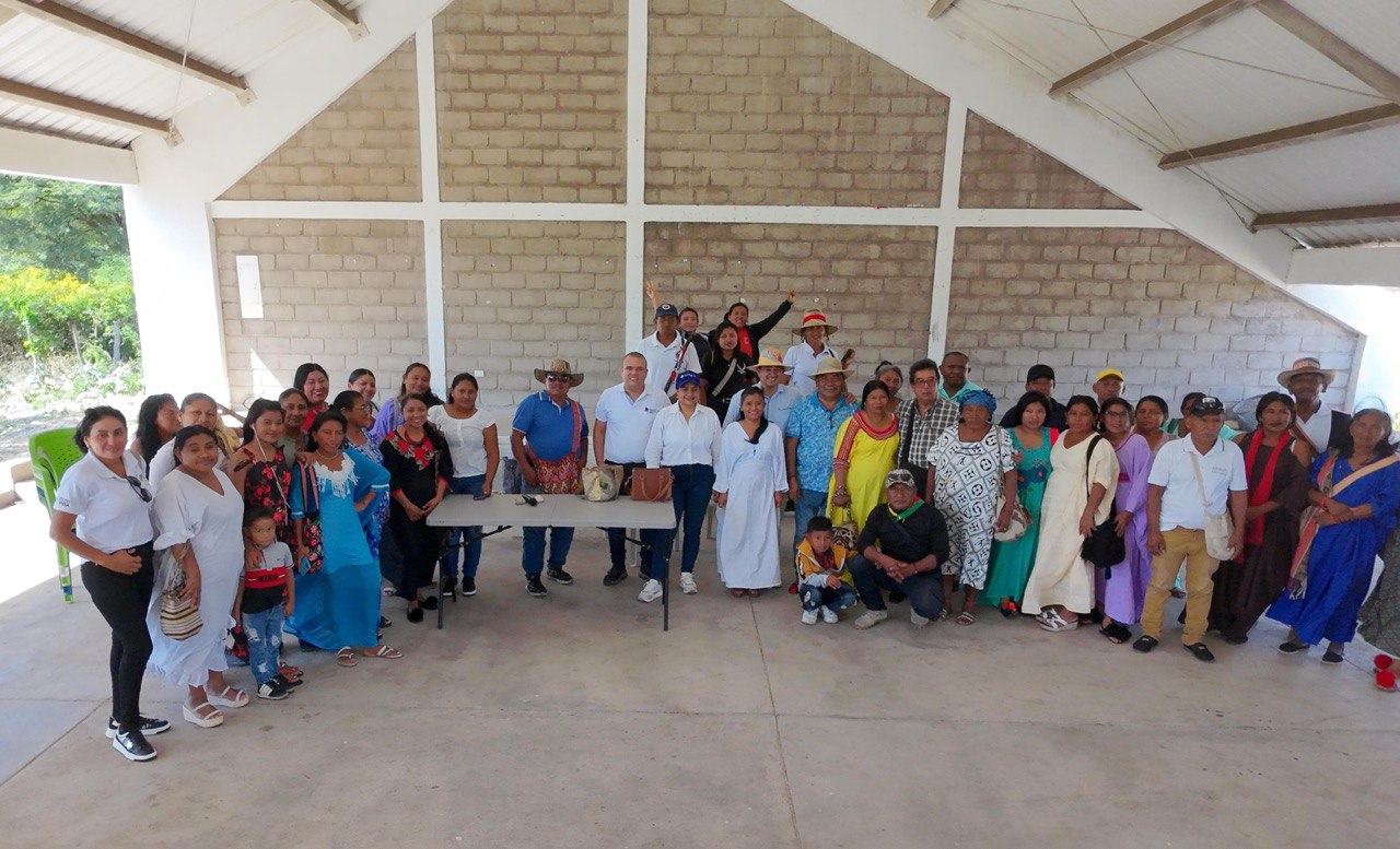 #SaludParaTodos Se socializó en Fonseca la construcción de dos Centros de Atención Primaria en #Salud - #CAPS #AEstaHora En el Corregimiento de El Hatico Fonseca y el Resguardo Indígena #Wayúu De #Mayabangloma, se desarrolla la Socialización de los dos #C