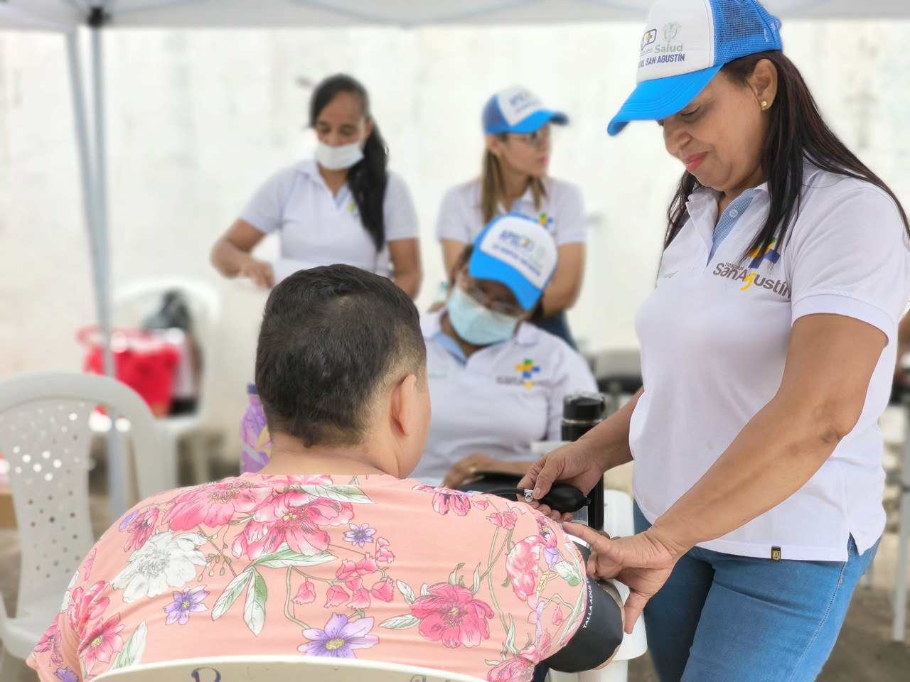 photo 5093758508305854173 y