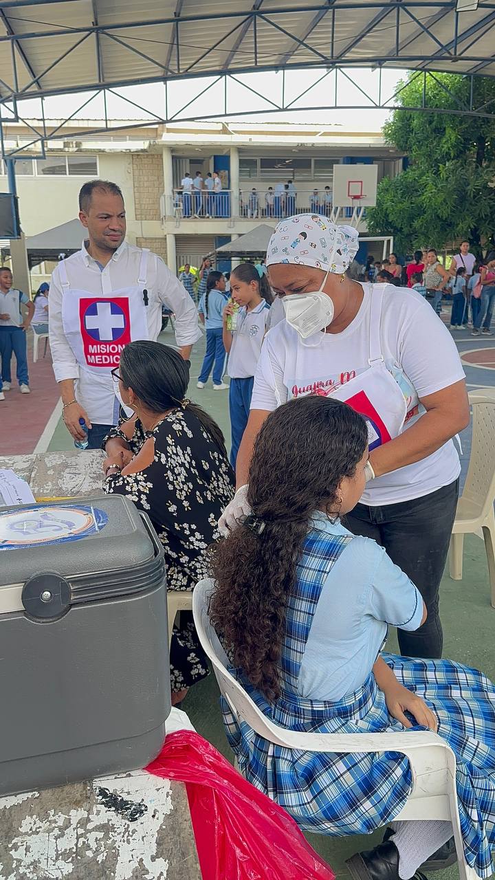 photo 5125307486931365248 y